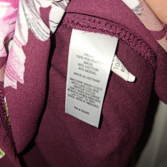 Express Cutout Tank Top - Picture 9 of 10